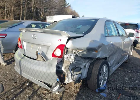 2010 Toyota Corolla S z USA, uszkodzony, nr VIN 2T1BU4EE3AC455618